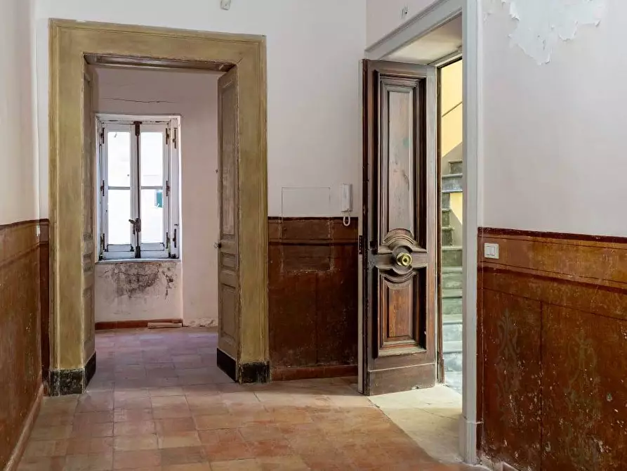 Immagine 31 di Appartamento in vendita  in Via Portacatena 24 a Salerno