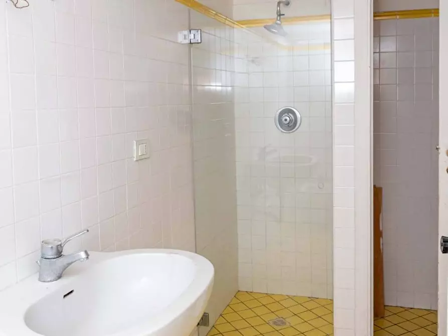 Immagine 23 di Appartamento in vendita  in Via Portacatena 24 a Salerno