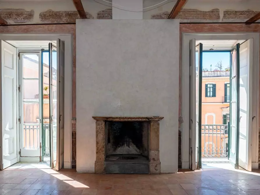 Immagine 6 di Appartamento in vendita  in Via Portacatena 24 a Salerno