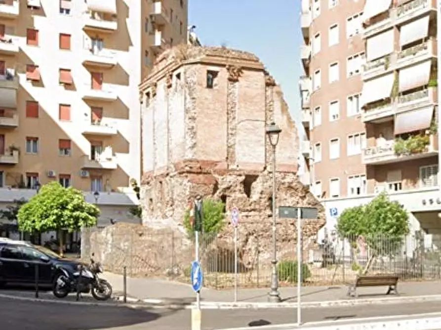 Immagine 1 di Camera in affitto  in Via Homs 37-39 a Roma