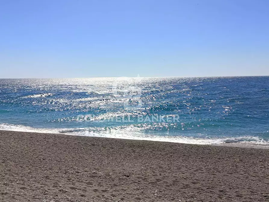Immagine 18 di Casa semindipendente in vendita  in Via Roma 55 a Letojanni