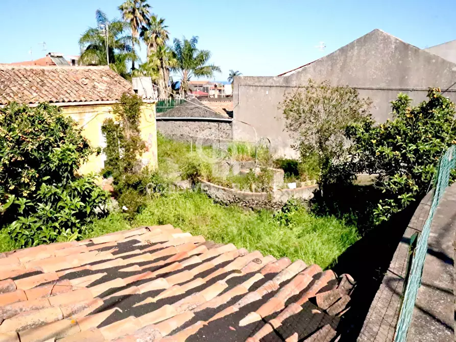 Immagine 1 di Terreno residenziale in vendita  in Via Fondi (Pozzillo) 29 a Acireale
