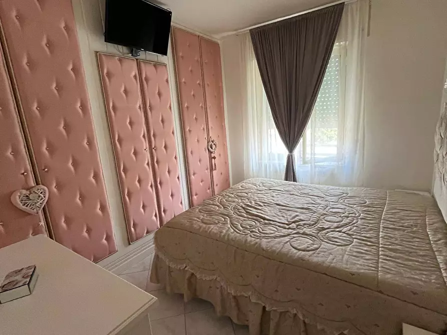 Immagine 4 di Appartamento in vendita  in Via Sant'antonio Abate a Napoli