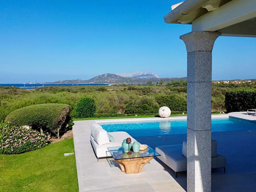 Immagine 1 di Villa in vendita  in Via Punta Saline 12/1 a Olbia