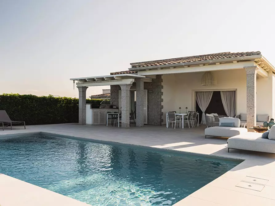 Immagine 3 di Villa in vendita  in Via Punta Saline 12/1 a Olbia