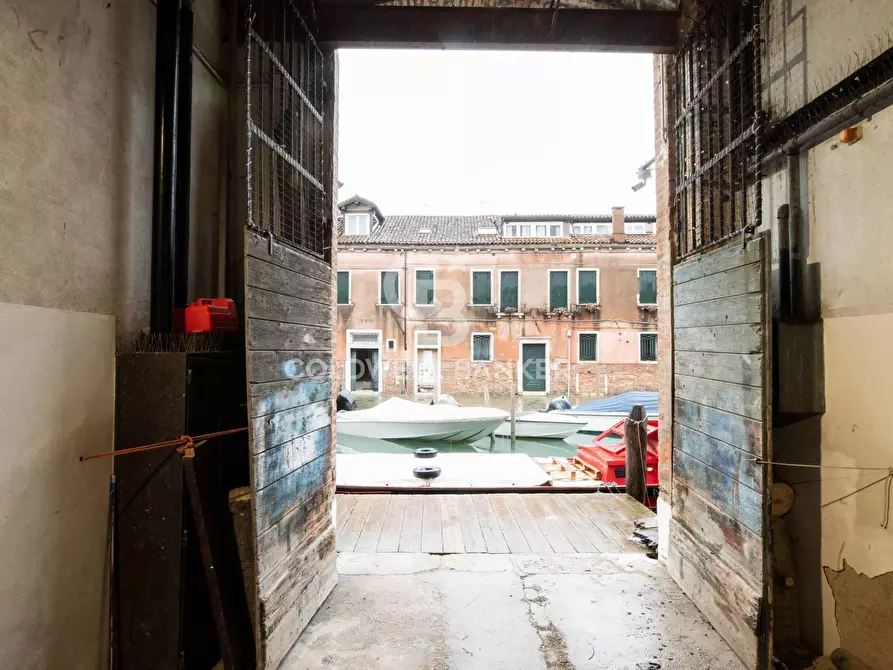 Immagine 35 di Loft/Open space in vendita  in Fondamenta Giudecca - San Biagio a Venezia