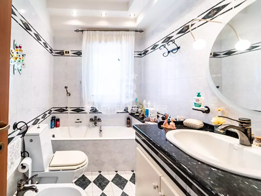 Immagine 18 di Appartamento in vendita  in Via Matteo Ragonisi, 7 a Acireale