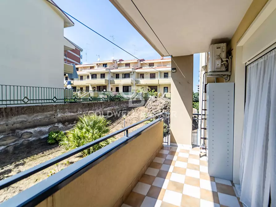 Immagine 26 di Appartamento in vendita  in Via Matteo Ragonisi, 7 a Acireale