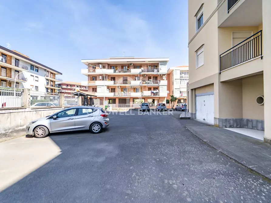 Immagine 40 di Appartamento in vendita  in Via Matteo Ragonisi, 7 a Acireale