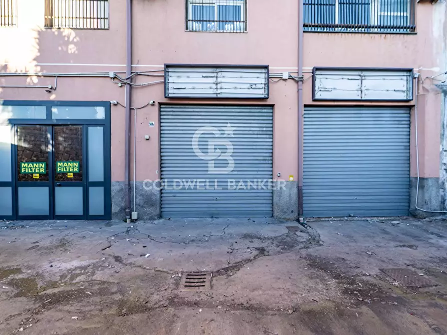 Immagine 3 di Magazzino in vendita  in Viale Mario Rapisardi 504 a Catania