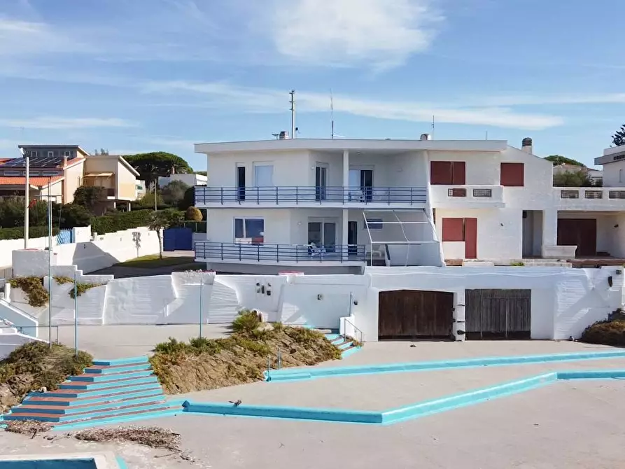 Immagine 2 di Villa in vendita  in Via Fabio Filzi a Santa Marinella