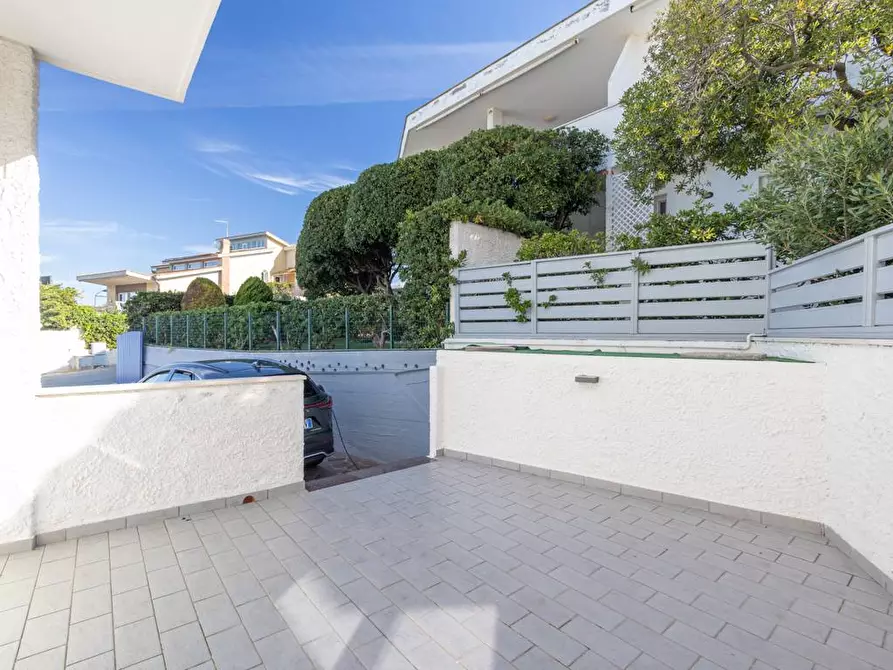 Immagine 26 di Villa in vendita  in Via Fabio Filzi a Santa Marinella