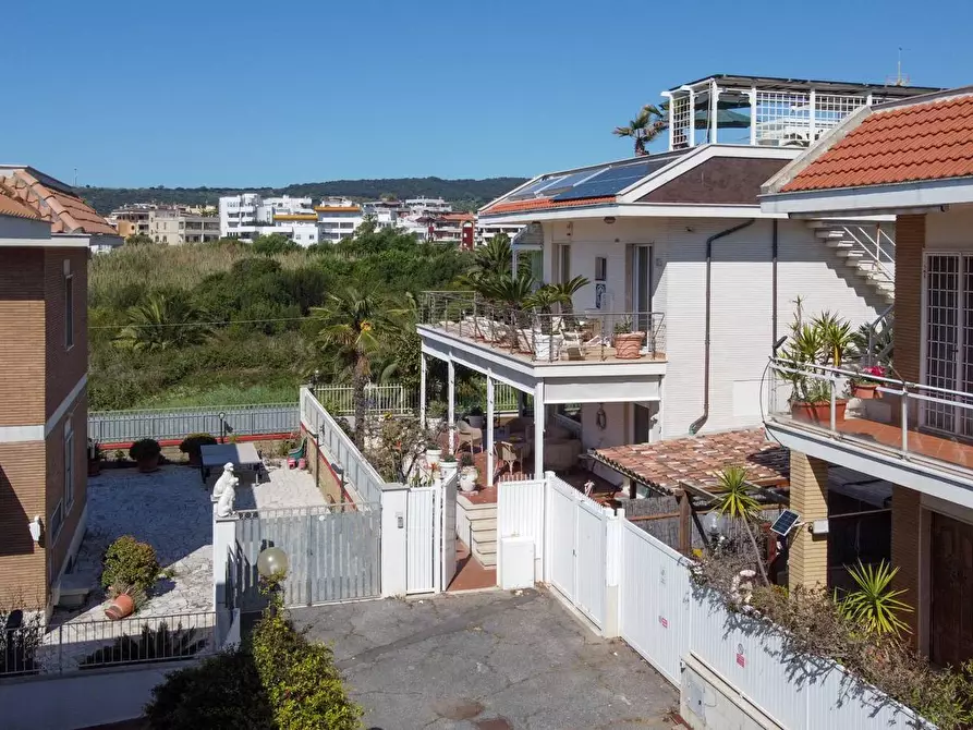 Immagine 86 di Villa in vendita  in Via Aurelia 136N a Santa Marinella