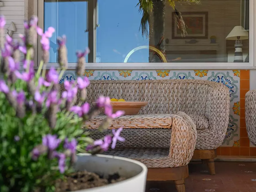 Immagine 3 di Villa in vendita  in Via Aurelia 136N a Santa Marinella