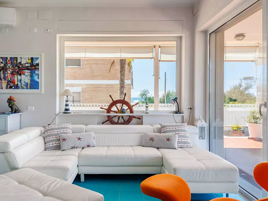 Immagine 15 di Villa in vendita  in Via Aurelia 136N a Santa Marinella