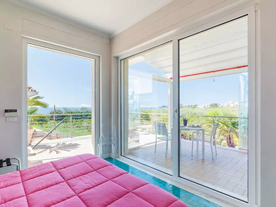 Immagine 27 di Villa in vendita  in Via Aurelia 136N a Santa Marinella