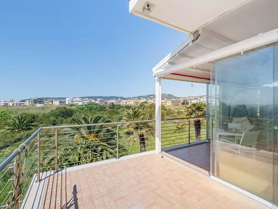 Immagine 36 di Villa in vendita  in Via Aurelia 136N a Santa Marinella