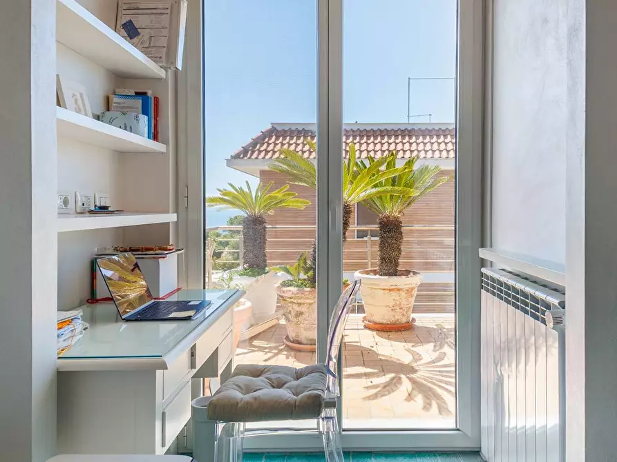 Immagine 42 di Villa in vendita  in Via Aurelia 136N a Santa Marinella