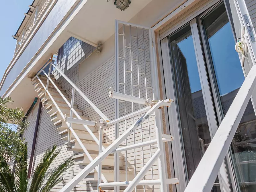 Immagine 54 di Villa in vendita  in Via Aurelia 136N a Santa Marinella
