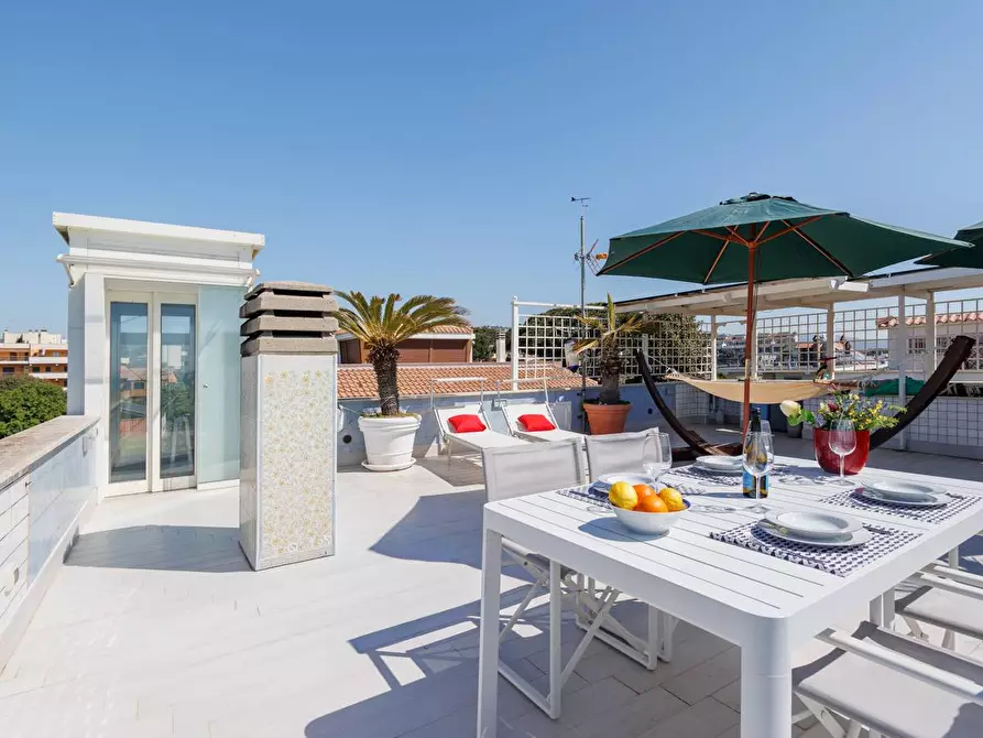 Immagine 62 di Villa in vendita  in Via Aurelia 136N a Santa Marinella