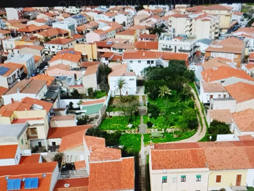 Immagine 1 di Terreno residenziale in vendita  in Centrale a Olbia