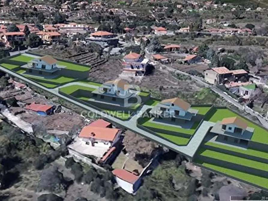 Immagine 1 di Terreno residenziale in vendita  in Via Salvo D'acquisto a Viagrande