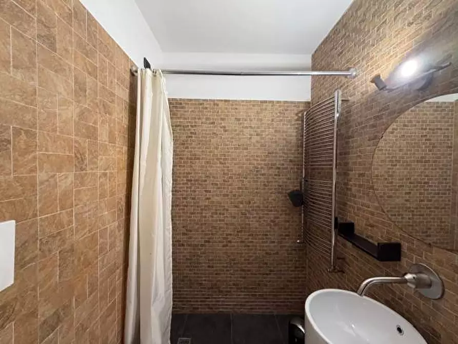 Immagine 9 di Appartamento in vendita  in via parigi a Olbia