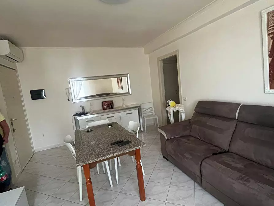 Immagine 4 di Appartamento in vendita  in Via Sant'antonio Abate a Napoli