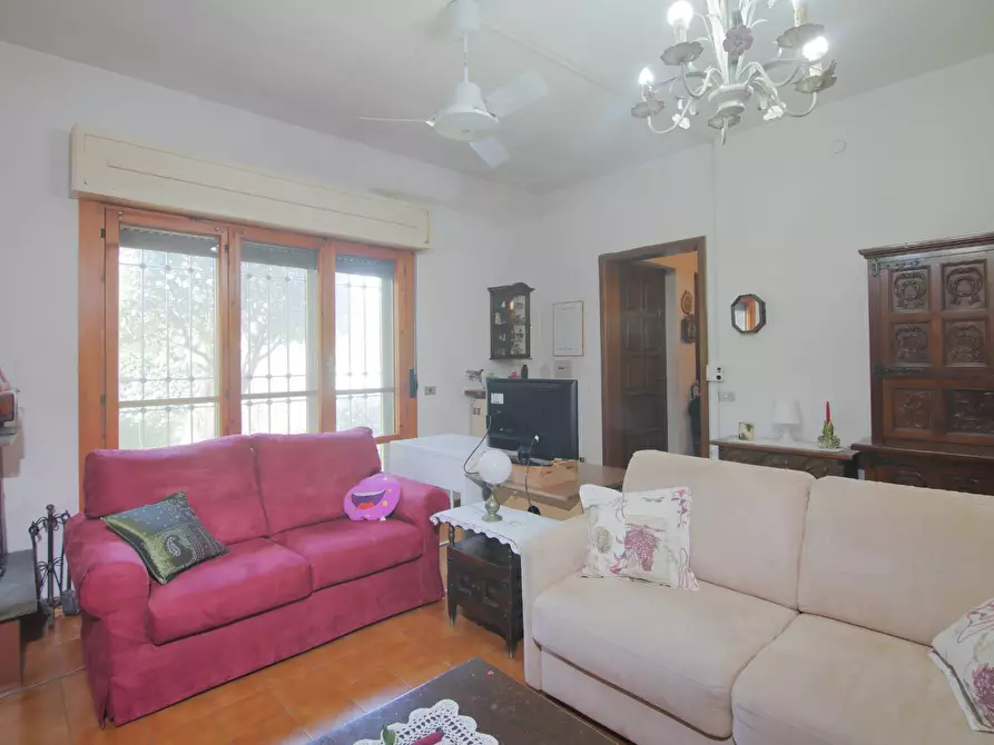 Immagine 7 di Villa in vendita  in Via Giulio Belvederi 44 a Roma