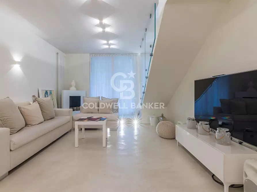 Immagine 6 di Villa in vendita  in viale oneglia 18 a Riccione