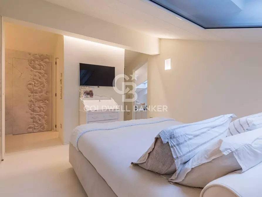 Immagine 16 di Villa in vendita  in viale oneglia 18 a Riccione