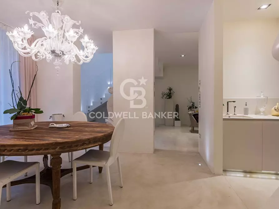 Immagine 19 di Villa in vendita  in viale oneglia 18 a Riccione