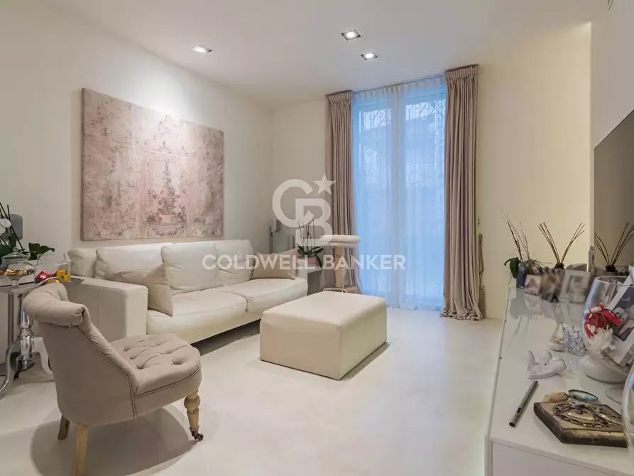 Immagine 24 di Villa in vendita  in viale oneglia 18 a Riccione