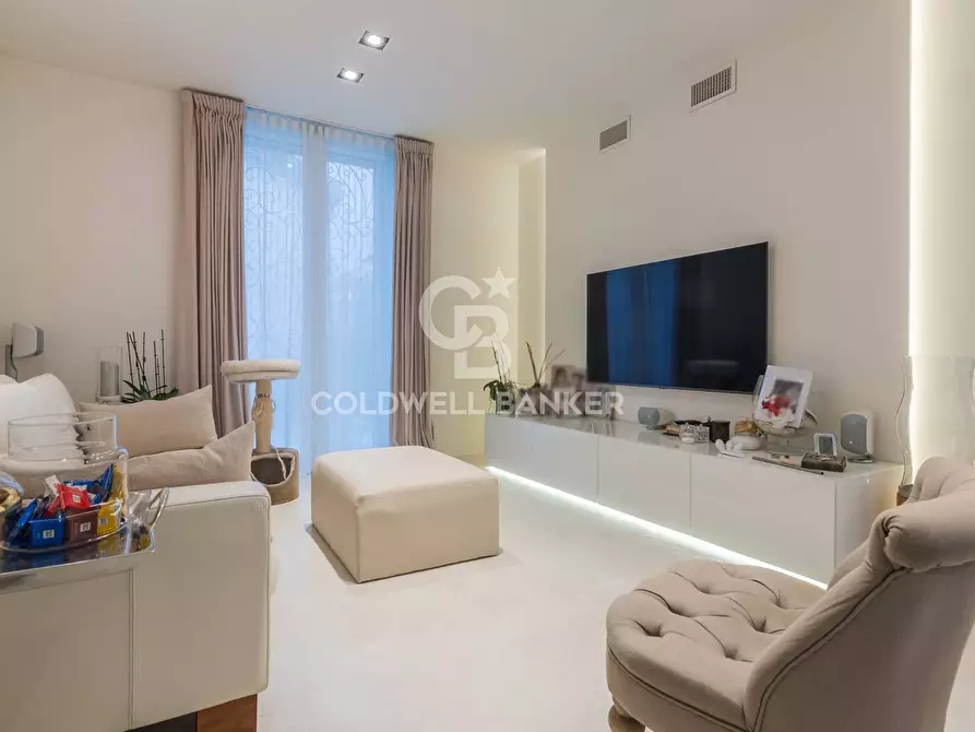 Immagine 21 di Villa in vendita  in viale oneglia 18 a Riccione