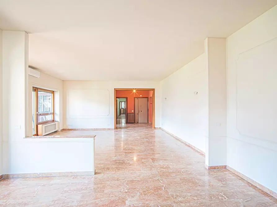 Immagine 10 di Appartamento in vendita  in Via Nomentana 373 a Roma