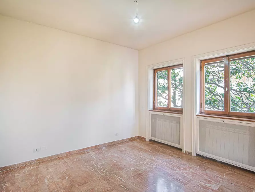 Immagine 31 di Appartamento in vendita  in Via Nomentana 373 a Roma