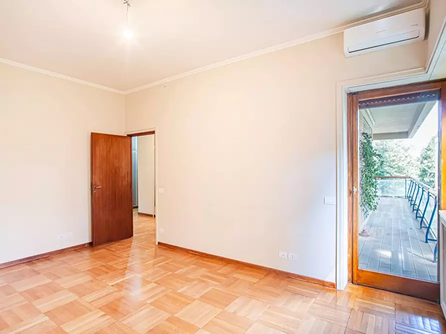 Immagine 35 di Appartamento in vendita  in Via Nomentana 373 a Roma