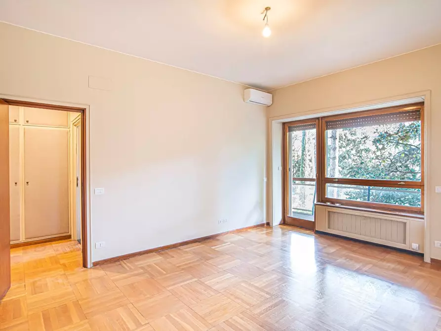 Immagine 43 di Appartamento in vendita  in Via Nomentana 373 a Roma