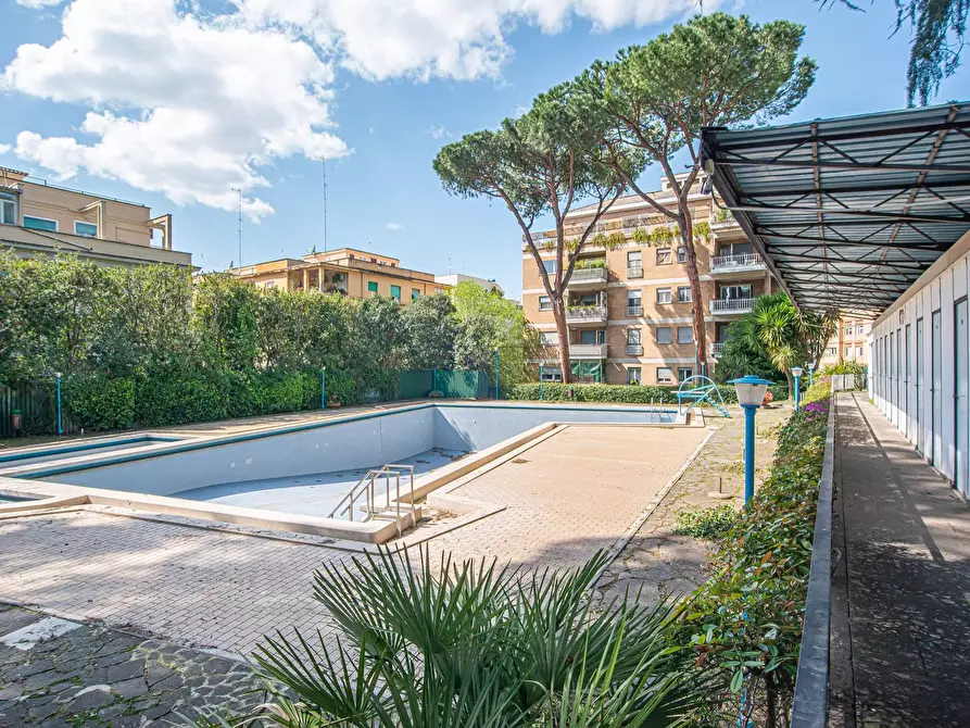 Immagine 52 di Appartamento in vendita  in Via Nomentana 373 a Roma
