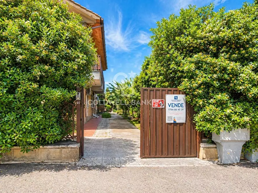 Immagine 2 di Villa in vendita  in Viale dei Navigatori 21 a Tarquinia