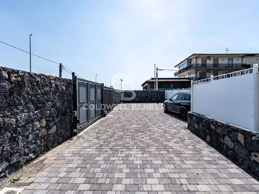 Immagine 22 di Casa semindipendente in affitto  in Viale Delle Olimpiadi 10 a Catania