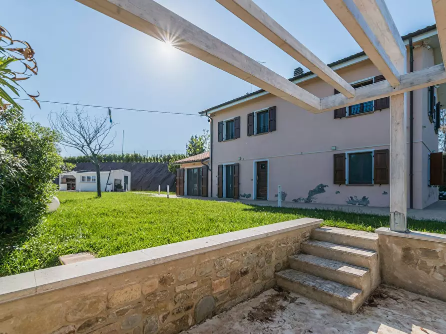 Immagine 12 di Villa in vendita  in Via San Vincenzo a Cartoceto