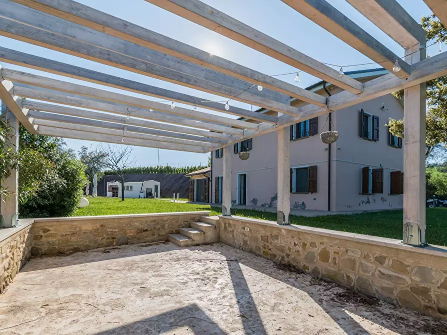 Immagine 13 di Villa in vendita  in Via San Vincenzo a Cartoceto