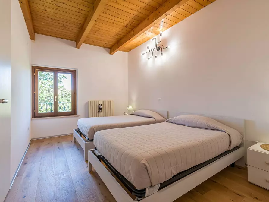 Immagine 33 di Villa in vendita  in Via San Vincenzo a Cartoceto