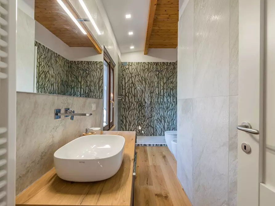 Immagine 35 di Villa in vendita  in Via San Vincenzo a Cartoceto