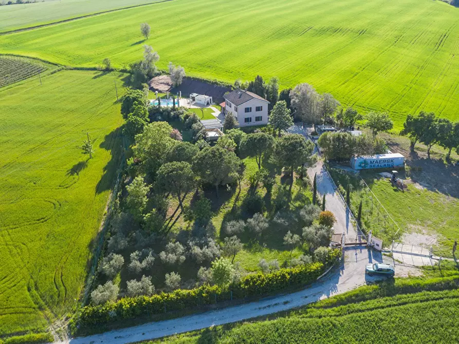 Immagine 46 di Villa in vendita  in Via San Vincenzo a Cartoceto