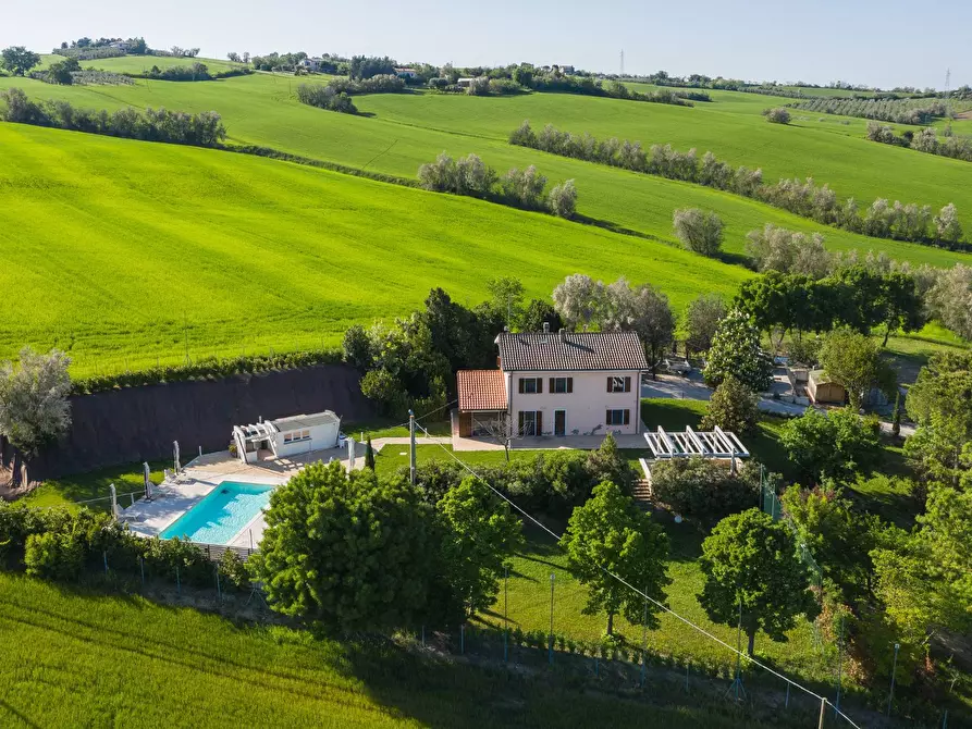 Immagine 49 di Villa in vendita  in Via San Vincenzo a Cartoceto