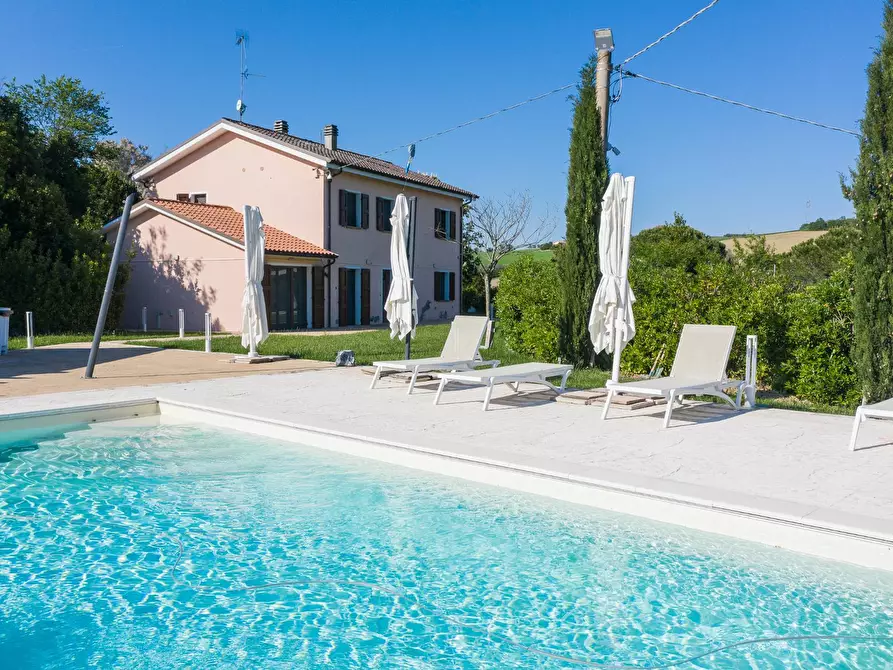 Immagine 4 di Villa in vendita  in Via San Vincenzo a Cartoceto