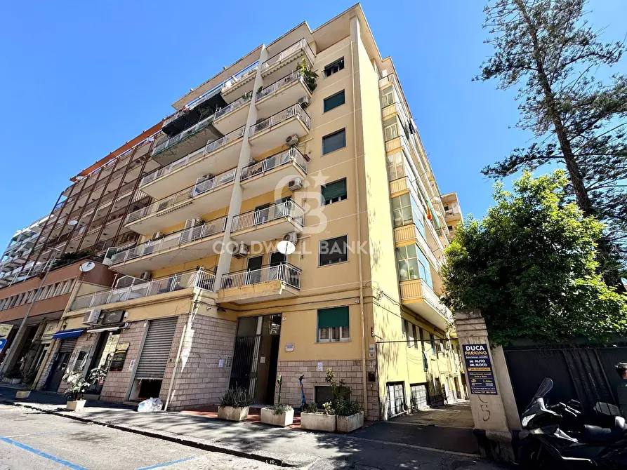 Immagine 1 di Appartamento in vendita  in Via Duca Degli Abruzzi 52 a Catania