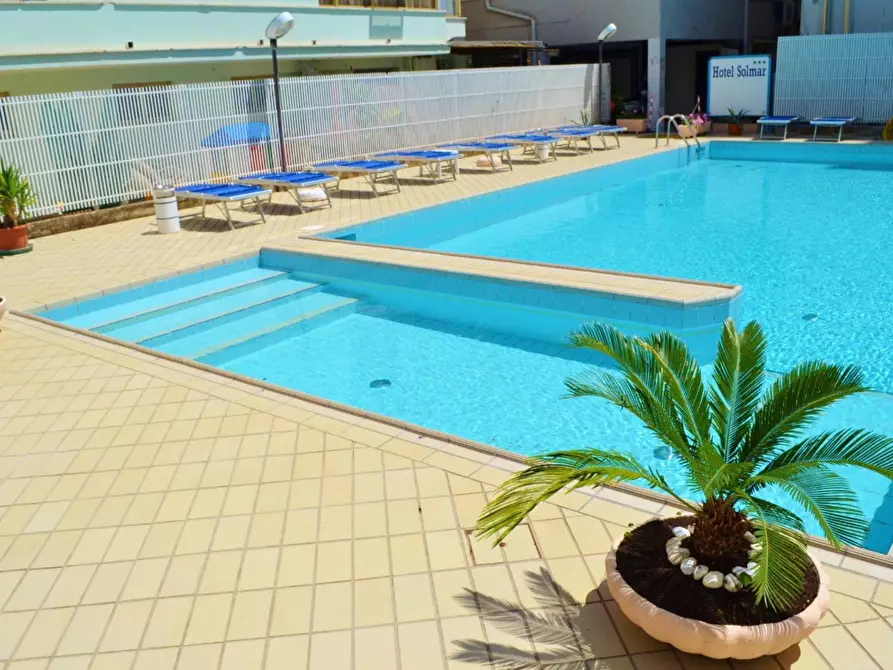 Immagine 2 di Albergo/B&B/Residence in vendita  in via facchini 9 a Cattolica